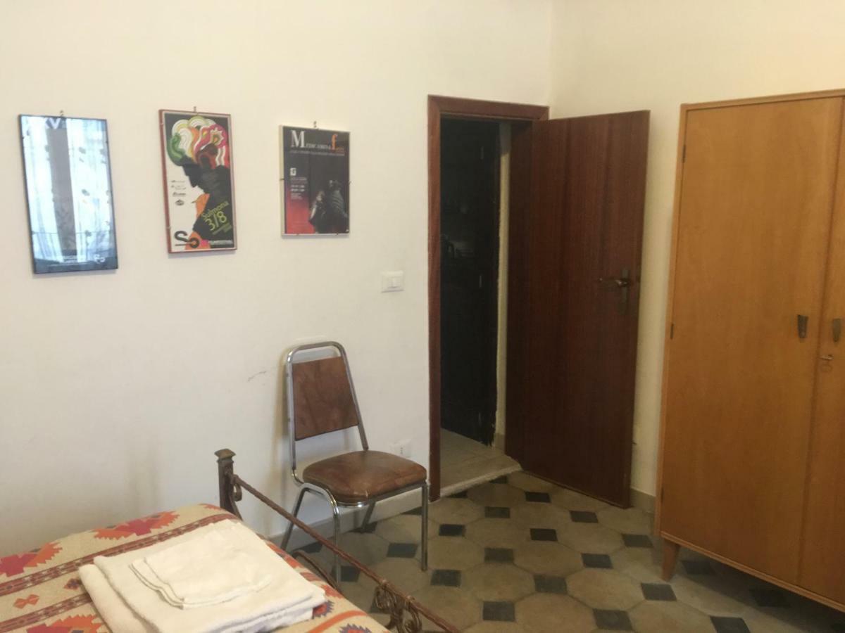 Del Teatro